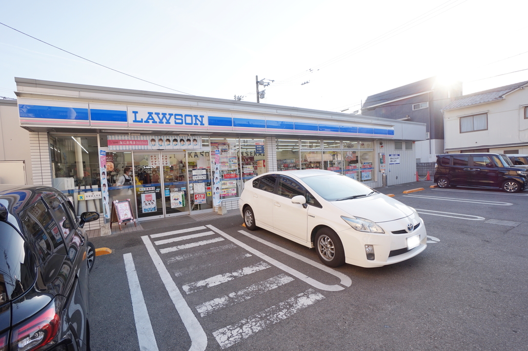 ローソン 松山中村四丁目店