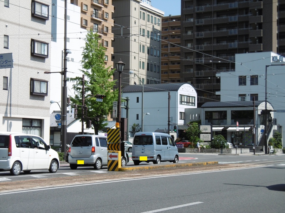 市内電車 本町四丁目駅