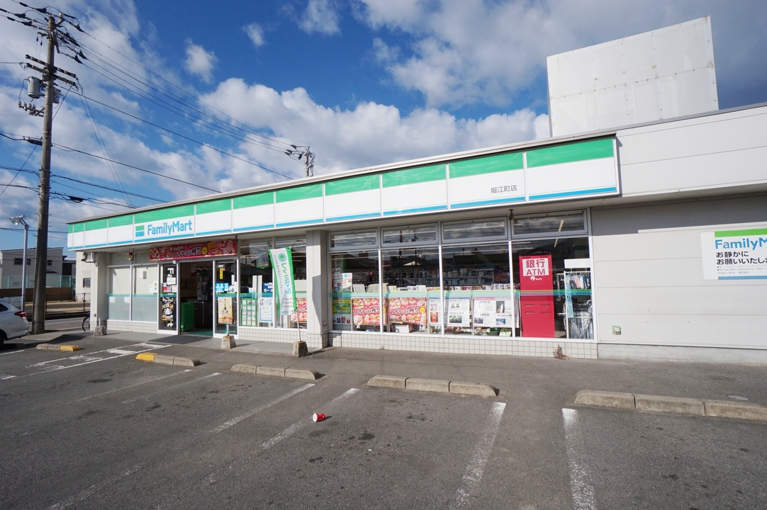 ファミリーマート堀江町店