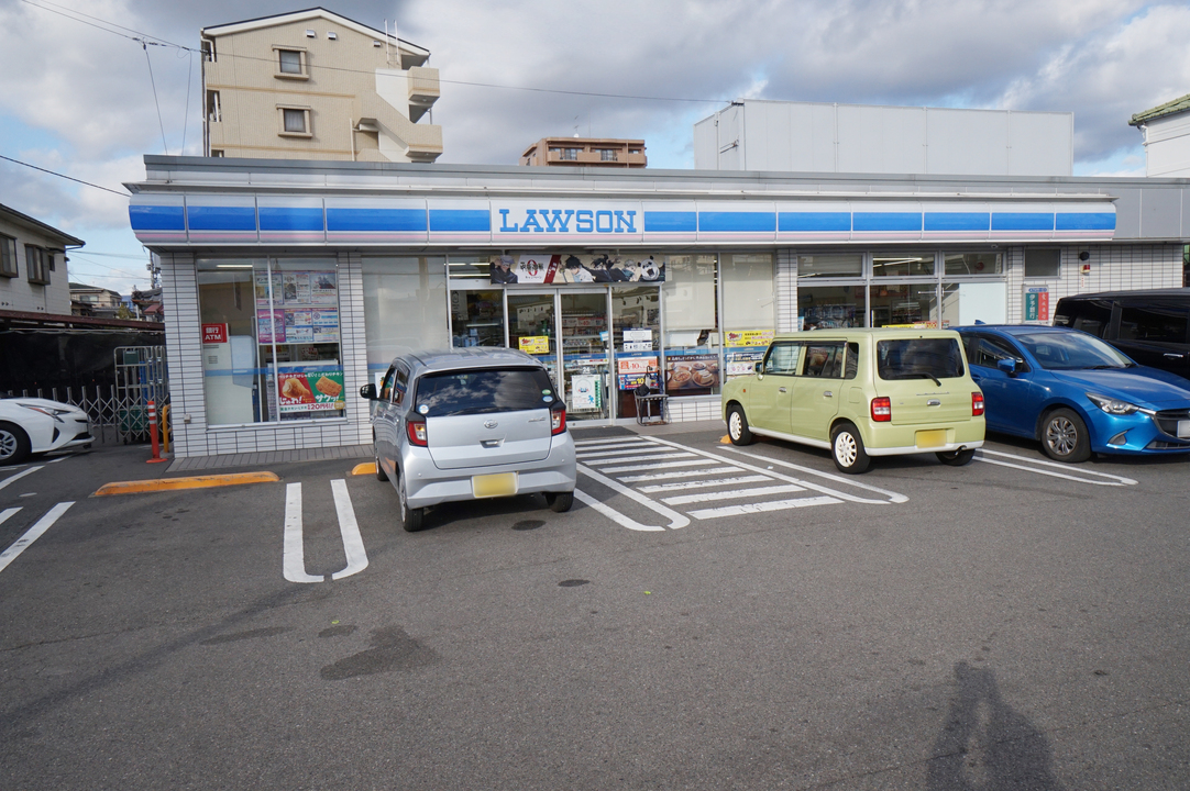 ファミリーマート はなみずき通り店