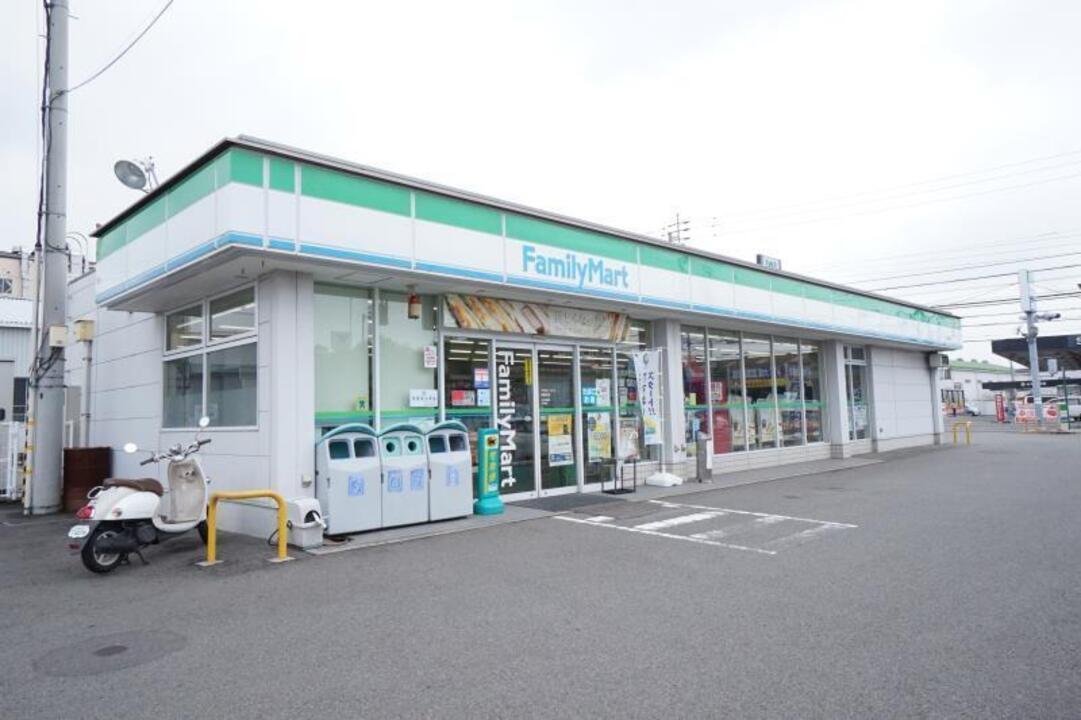 ファミリーマート松山高岡店
