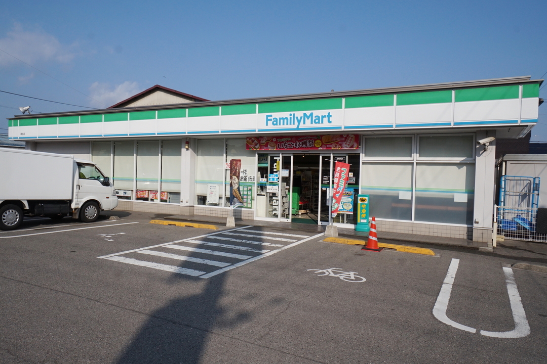 ファミリーマート清住店