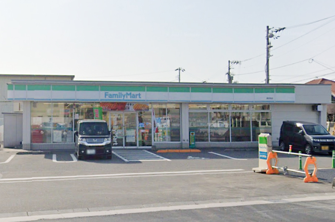 ファミリーマート 南吉田店