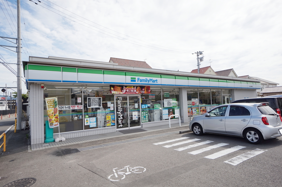 ファミリーマート松山土居田東店