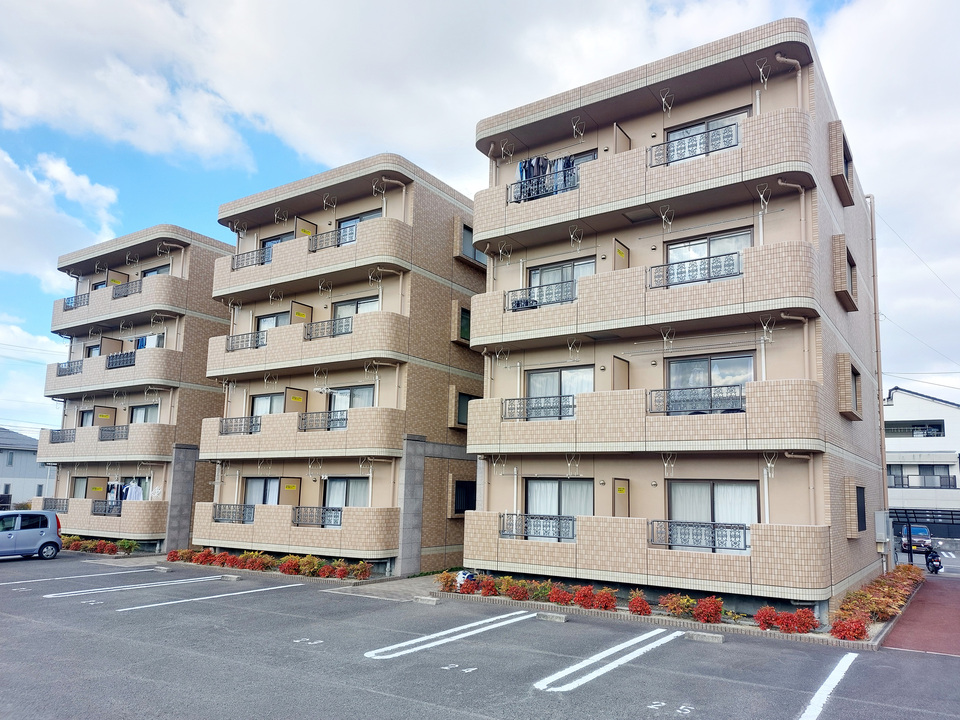 愛媛県立医療技術大学周辺物件特集 愛媛県 松山市 伊予郡砥部町高尾田の賃貸マンション 不動産特集 日本エイジェント 愛媛県立医療技術大学周辺物件特集 愛媛県 松山市 伊予郡砥部町高尾田の賃貸マンション 不動産特集 日本エイジェント
