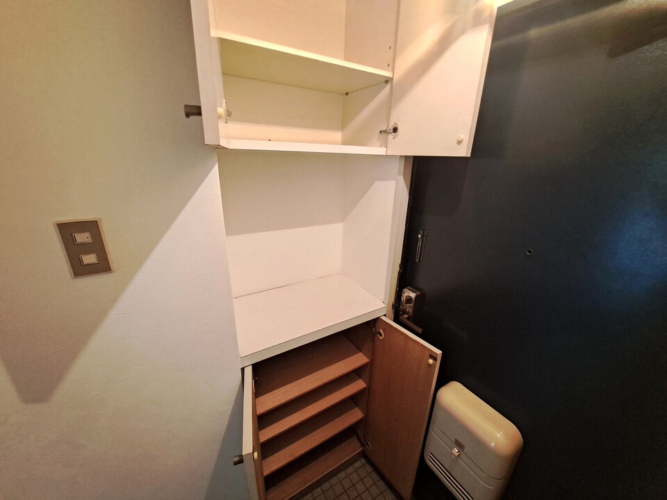 シューズボックス