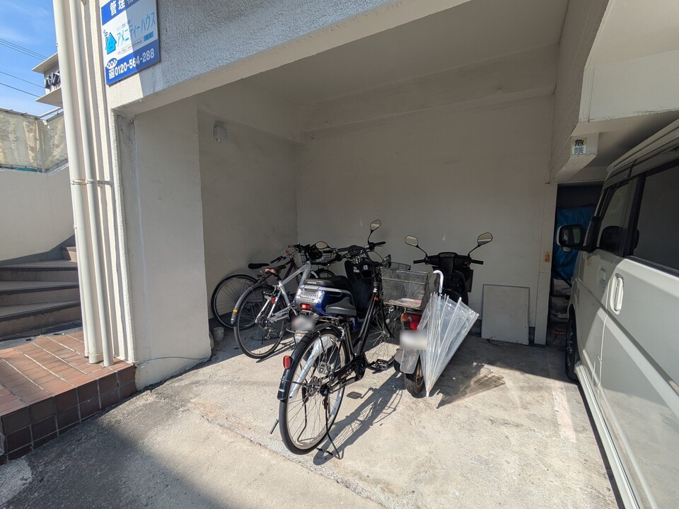 駐輪場