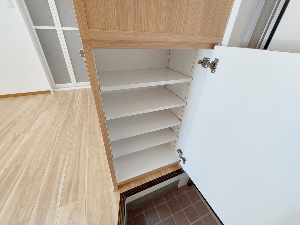 シューズボックス