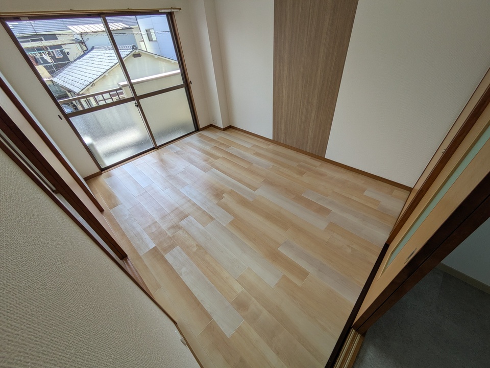 洋室（南西側）