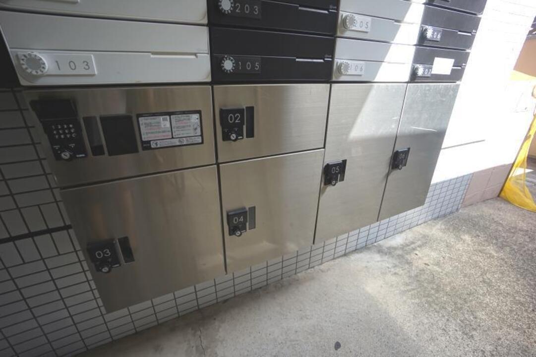 宅配ボックス
