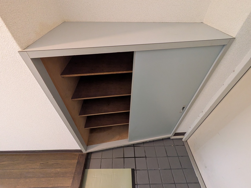 シューズボックス