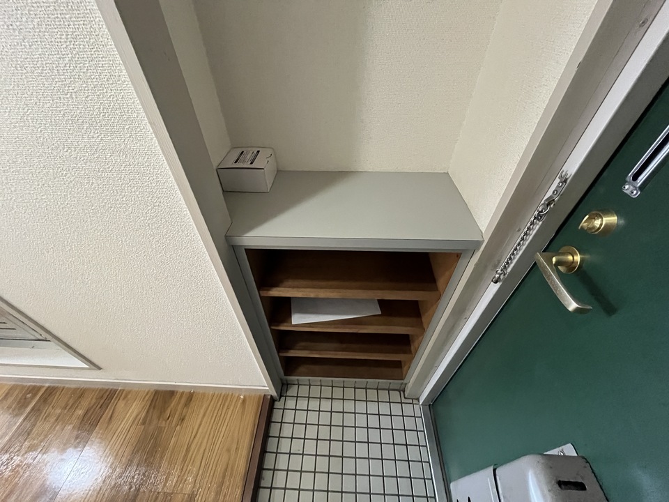 シューズボックス