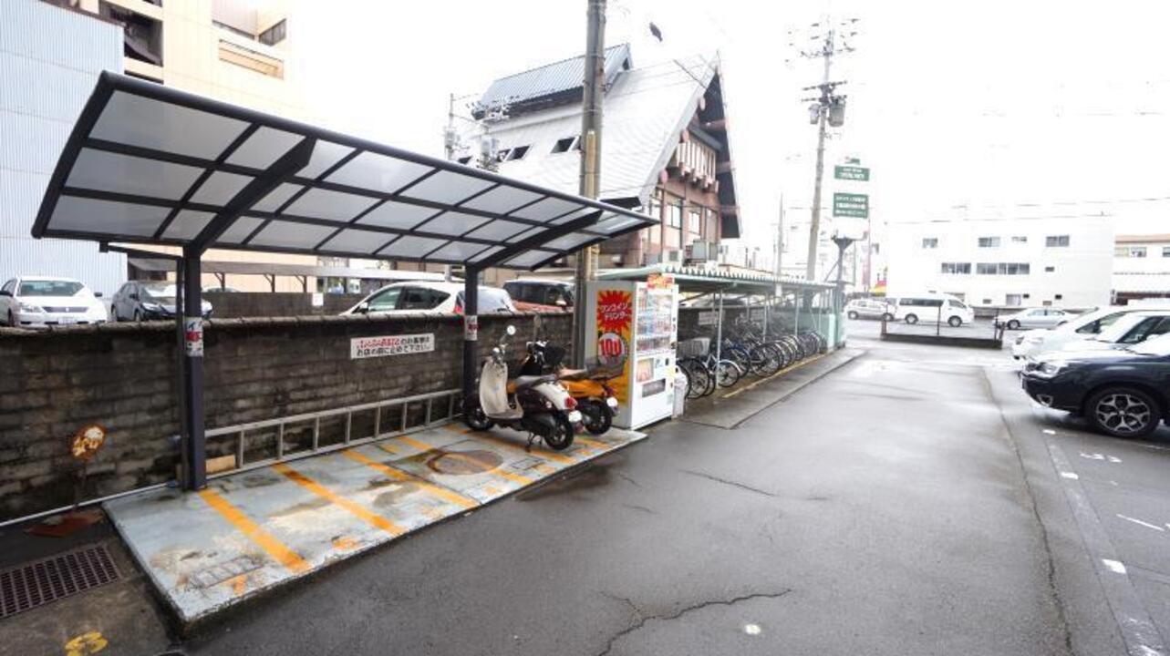 駐輪場