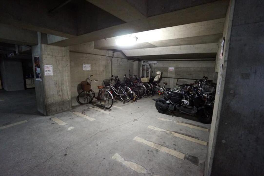 駐輪場
