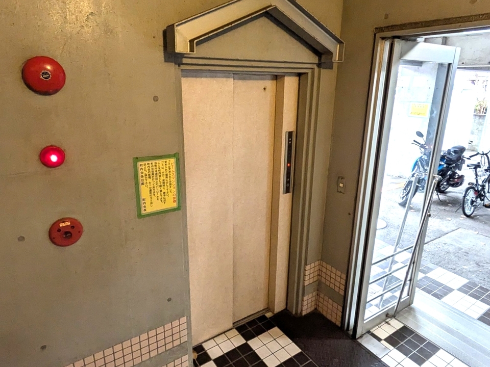 エレベーター