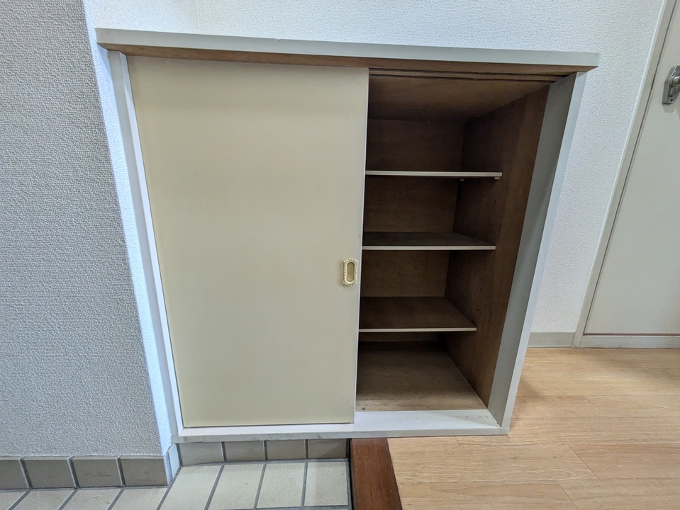 シューズボックス