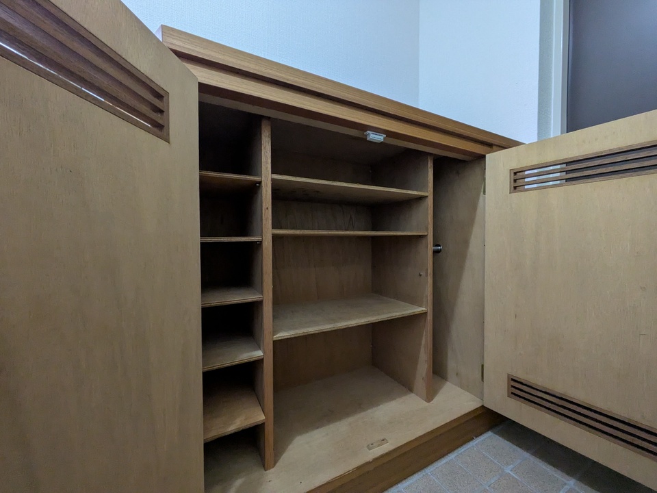 シューズボックス