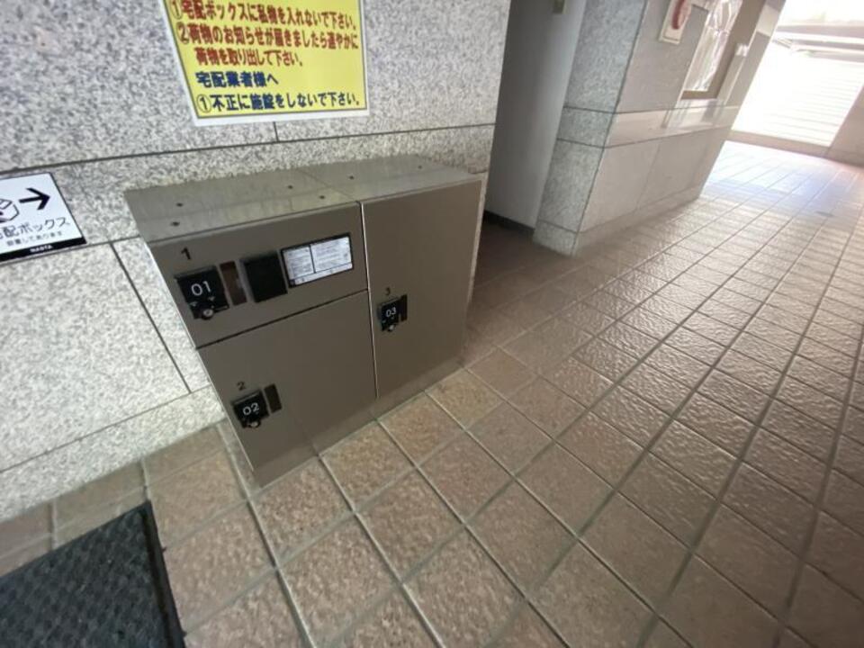 宅配ボックス