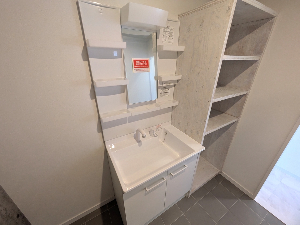 シャワー付洗面化粧台