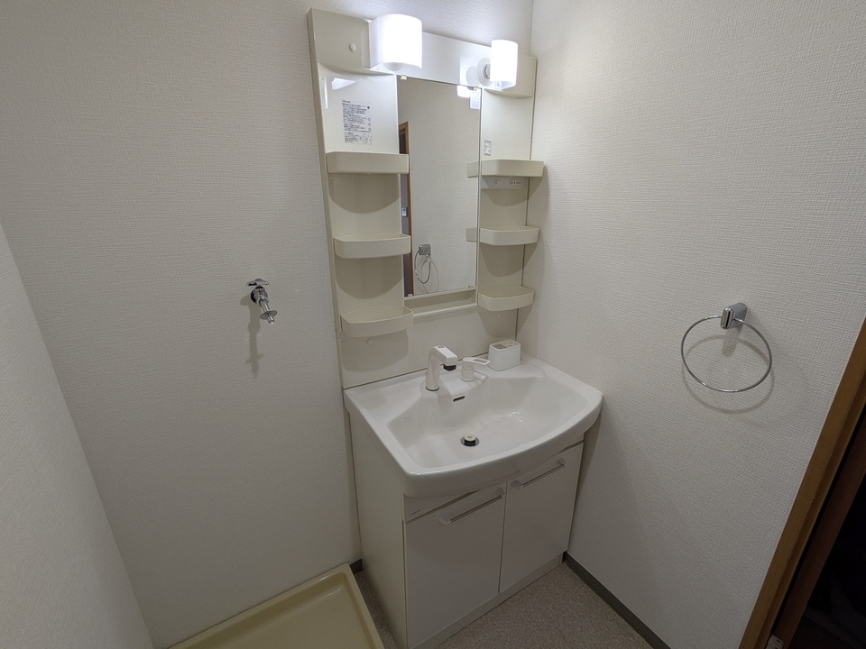 シャワー付洗面化粧台