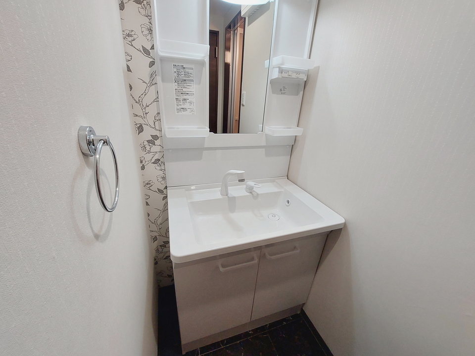 シャワー付洗面化粧台