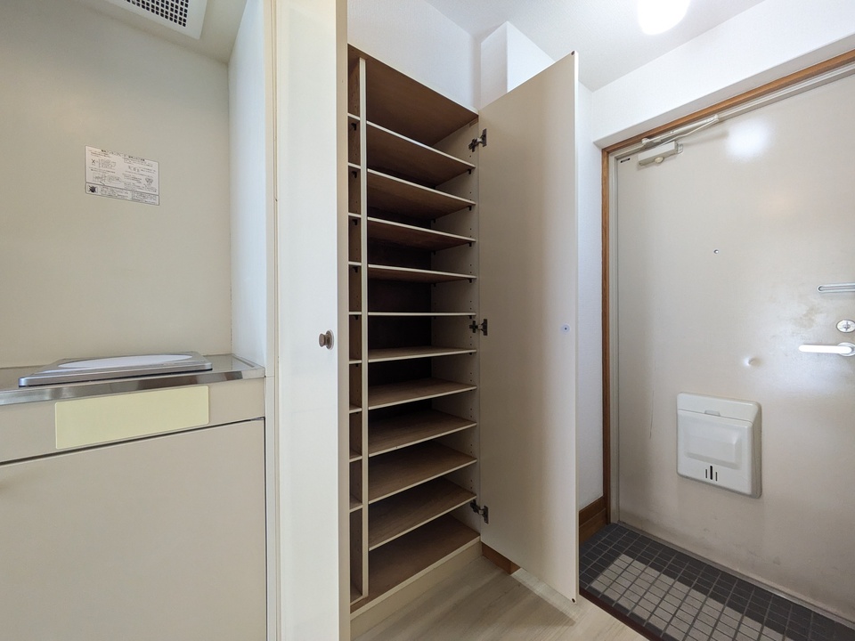 シューズボックス