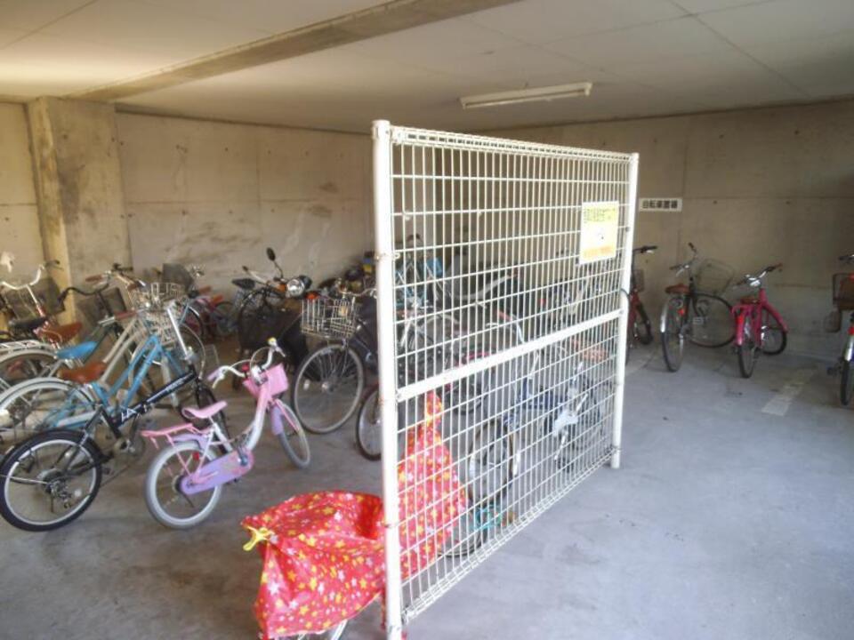 駐輪場