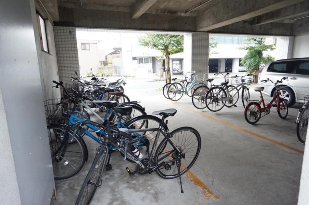 駐輪場