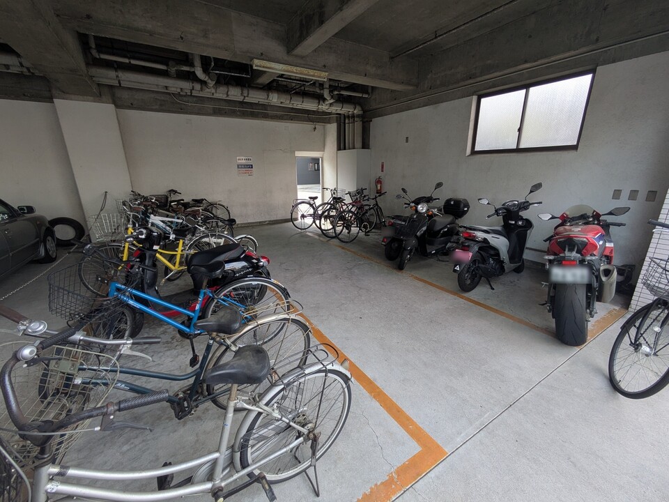 駐輪場