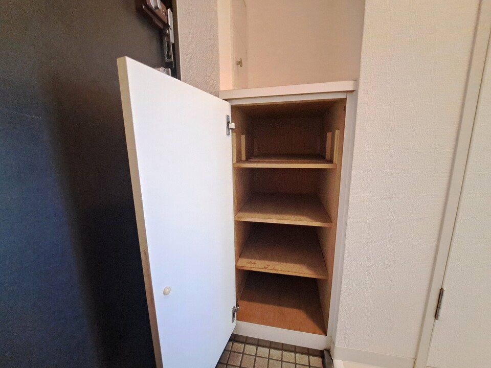 シューズボックス