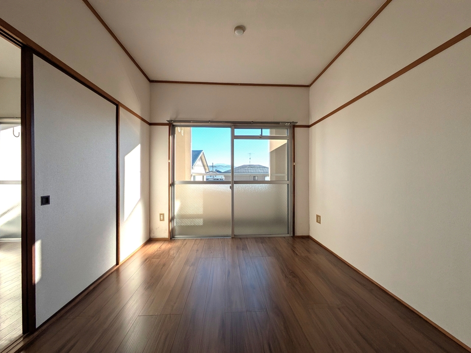 洋室6帖(南西側)