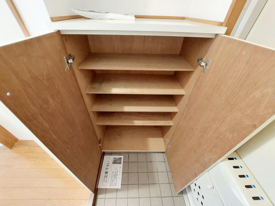 シューズボックス