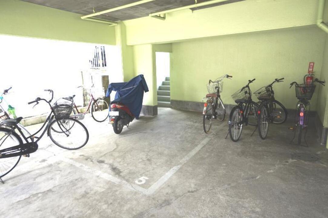 駐輪場