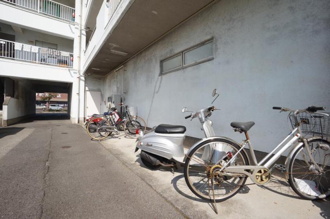 駐輪場