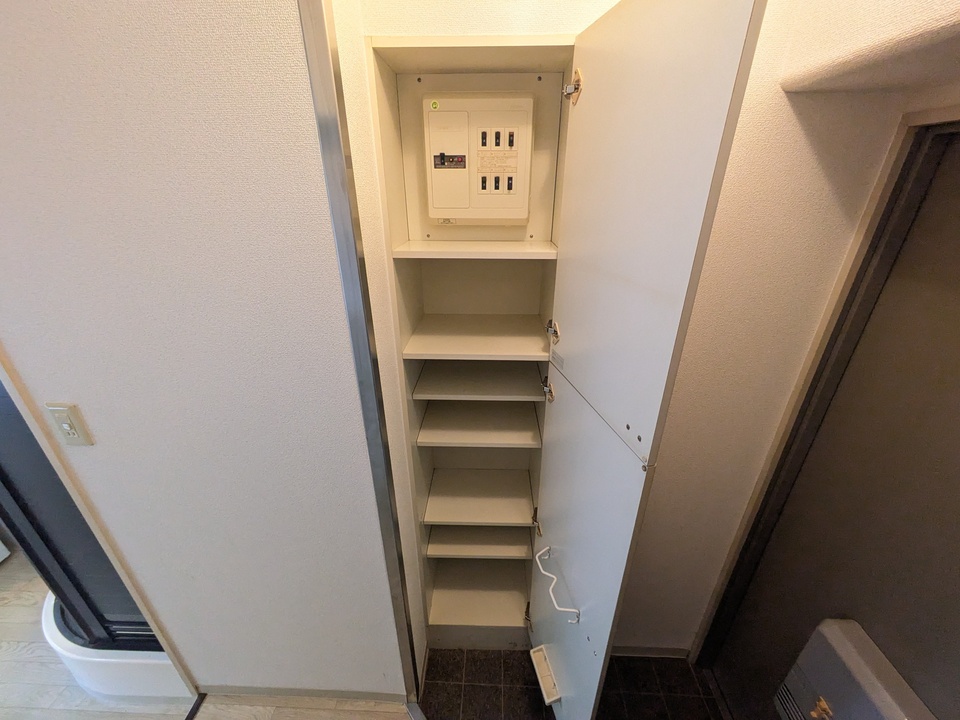 シューズボックス