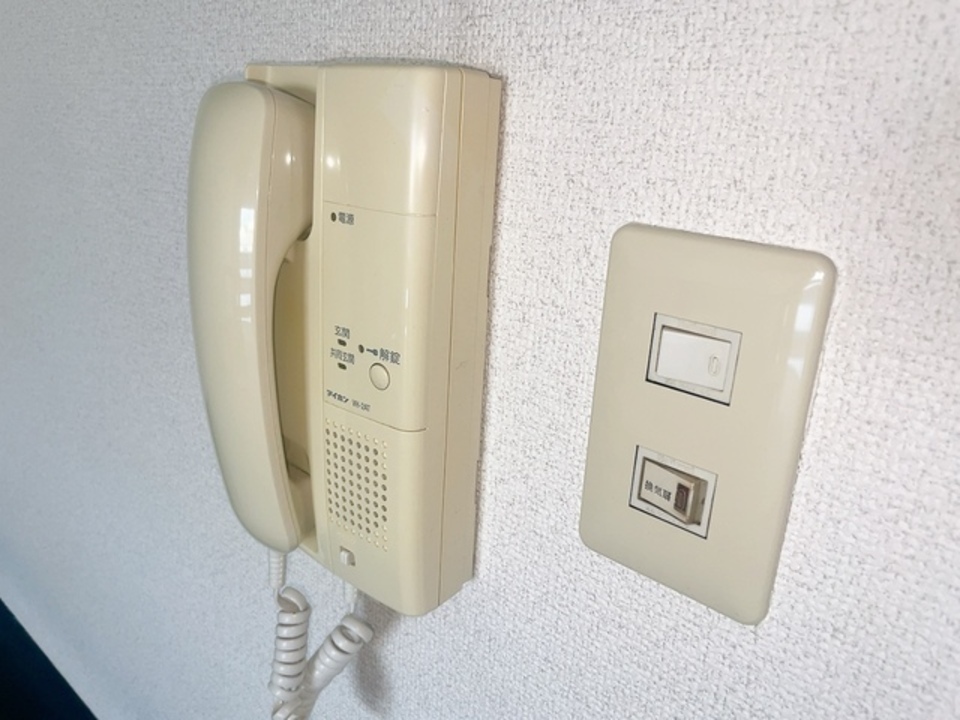 インターホン