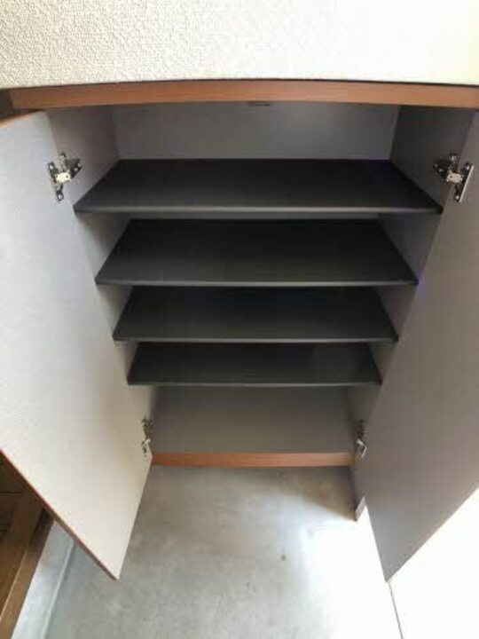 シューズボックス