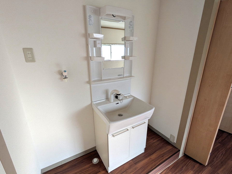 シャワー付洗面化粧台