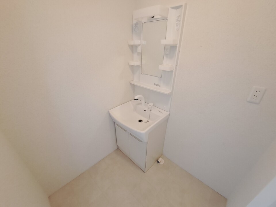 シャワー付洗面化粧台