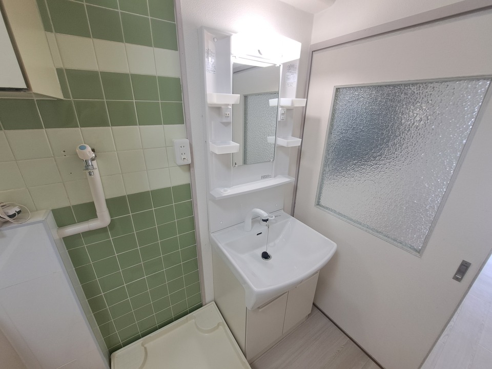 シャワー付洗面化粧台