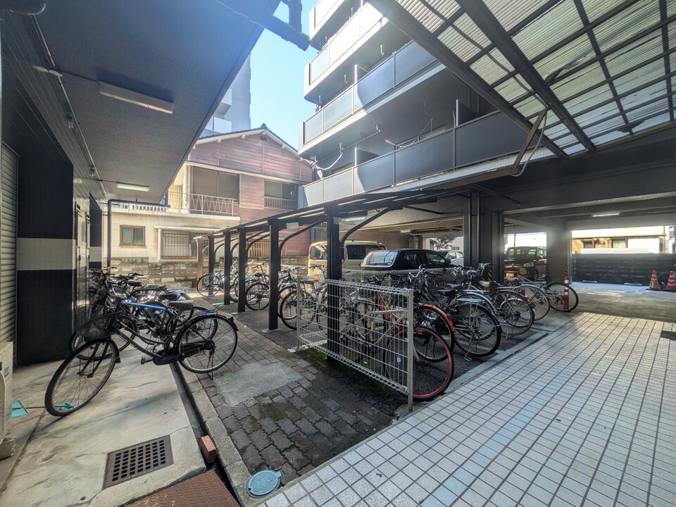 駐輪場