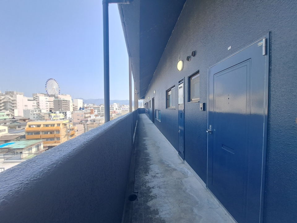 玄関ポーチ