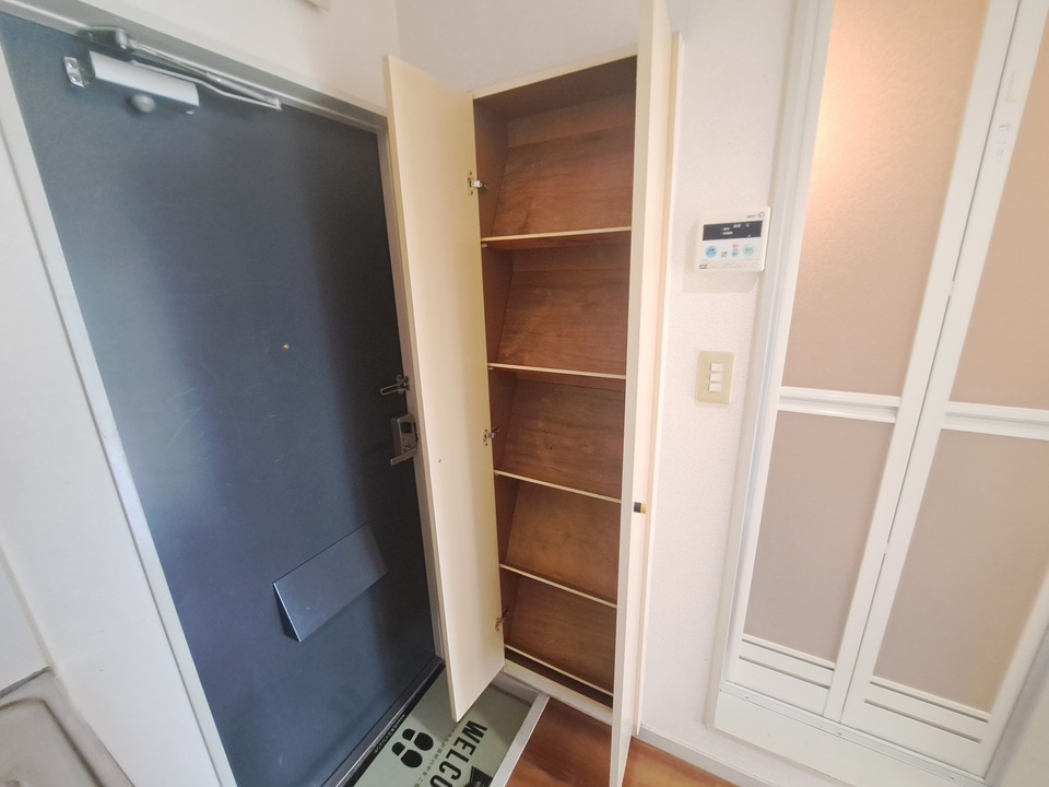 シューズボックス