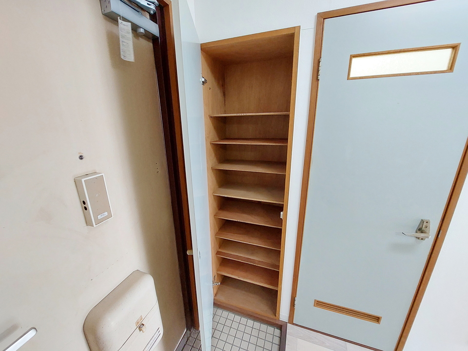 シューズボックス