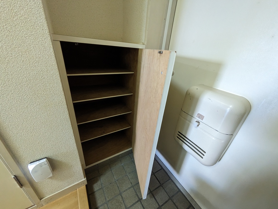 シューズボックス