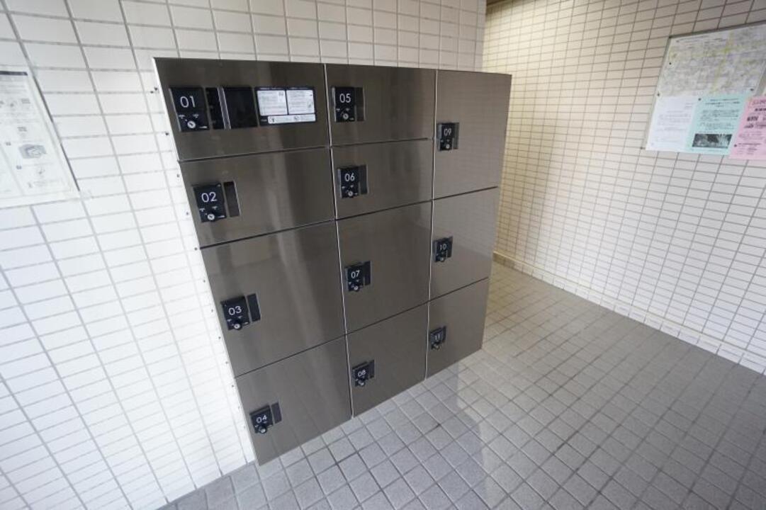 宅配ボックス