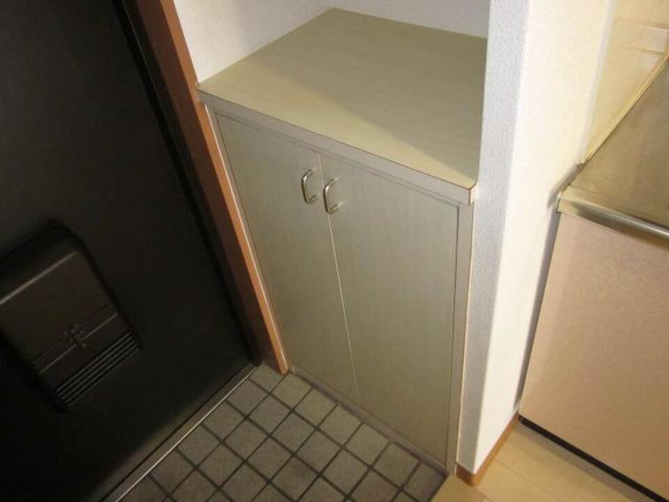 シューズボックス