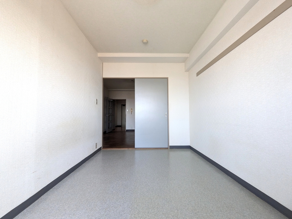 洋室（南西側）