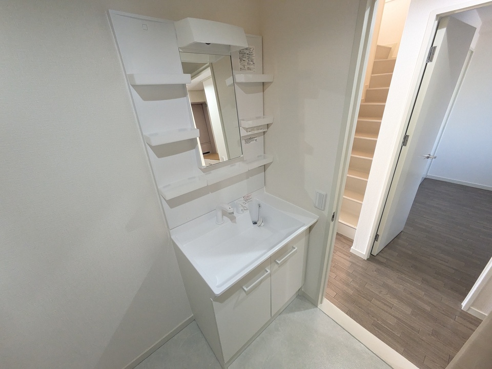 シャワー付洗面化粧台