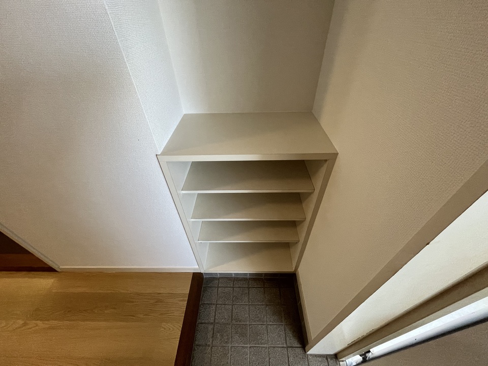 シューズボックス